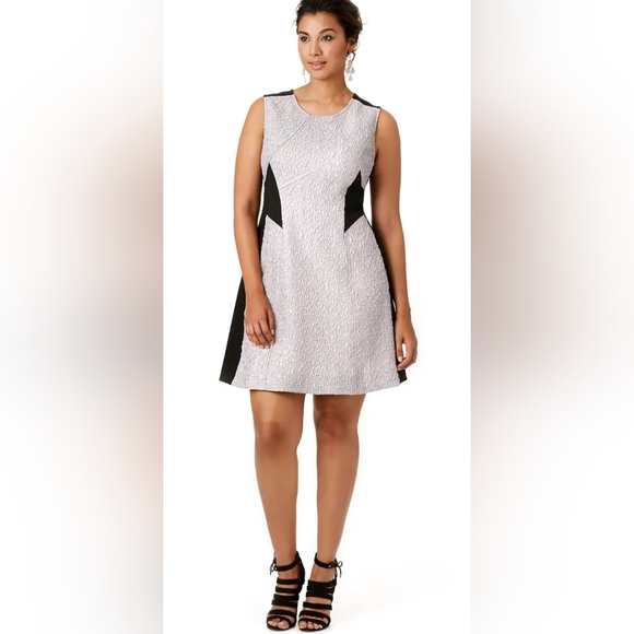 SILVER SIGN DRESS BY YOANA BARASHI SIZE 6 NWT - Picture 2 of 7